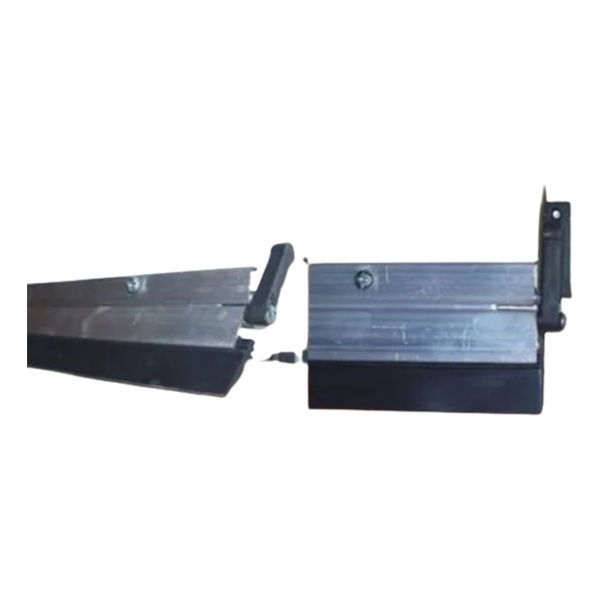 Zocalo Para Puerta De Aluminio Con Goma Y Bisagra 80cm
